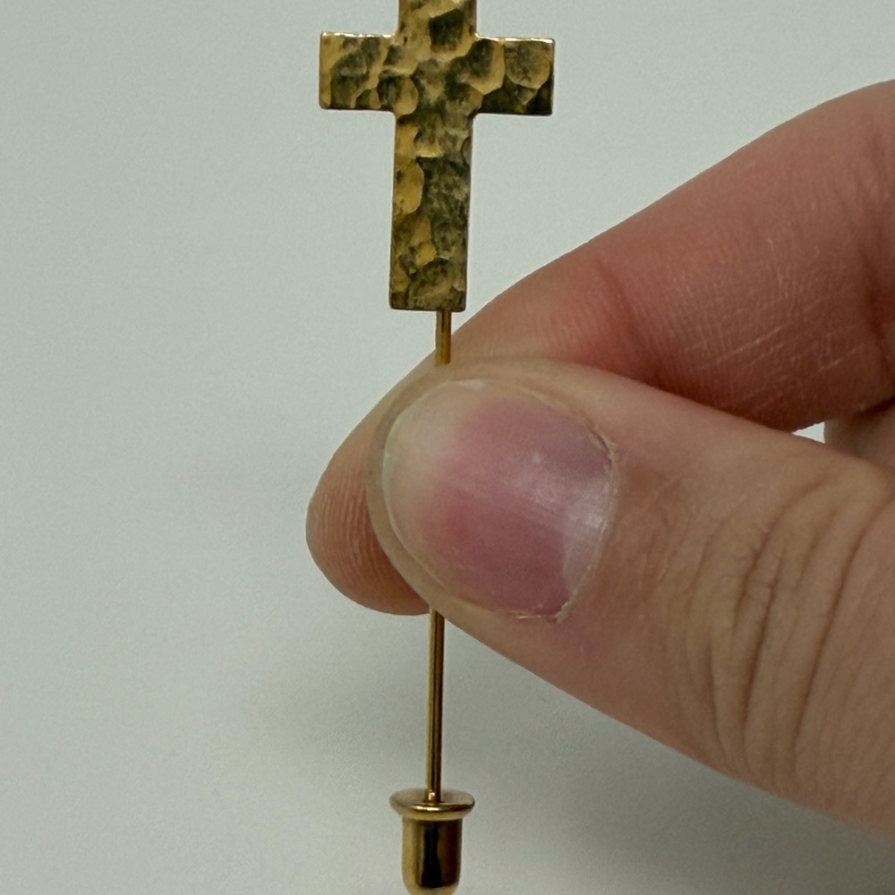 Vintage Hammered Gold Tone Metal Cross Hatpin Stick Pin